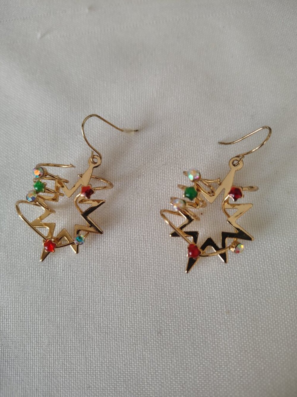 Gold Tone Multi color Holiday Starburst Dangle Wire Earrings